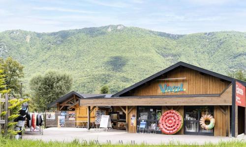 Vakantie in de bergen Camping Sandaya la Nublière - Doussard - Buiten zomer