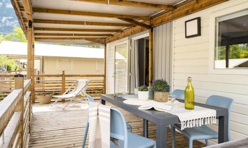 Vakantie in de bergen Mobile-Home 3 kamers 4 personen (34m²) - Camping Sandaya la Nublière - Doussard - Buiten zomer