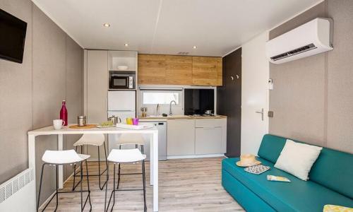 Holiday in mountain resort 3 room Mobil-Home 4 people (33m²) - Camping Sandaya le Domaine du Verdon - Castellane - Summer outside