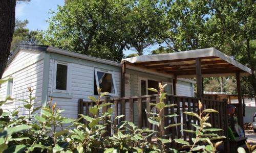 Urlaub in den Bergen 3-Zimmer-Mobilheim für 4 Personen (21m²) - Camping Tikayan Saint Clair - Moustiers-Sainte-Marie - Draußen im Sommer