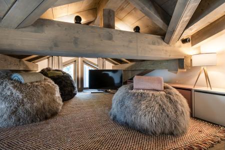 Holiday in mountain resort 6 room semi-detached chalet 8-10 people (Allnatt) - Canyon Lodge - Courchevel - Mezzanine under mansard (-1,80 m)