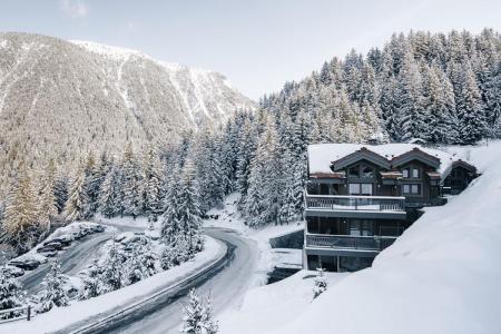 Holiday in mountain resort Canyon Lodge - Courchevel - Balcony