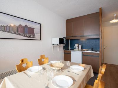 Vakantie in de bergen Appartement 1 kamers 4 personen (7) - Caron - Les Menuires - Woonkamer