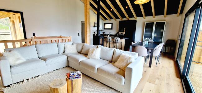 Holiday in mountain resort 7 room duplex chalet 12 people (POLARI) - Chalet 7 pièces - Montalbert - Living room