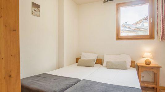 Holiday in mountain resort 3 room apartment 4 people (4) - Chalet Acacia - Saint Martin de Belleville - Bedroom