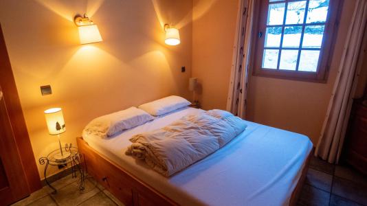 Holiday in mountain resort Chalet Albriet - Valfréjus - Bedroom