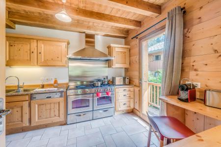 Holiday in mountain resort 7 room triplex chalet 10-12 people (CH) - Chalet Alideale - Champagny-en-Vanoise - Kitchen