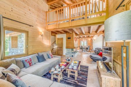 Holiday in mountain resort 7 room triplex chalet 10-12 people (CH) - Chalet Alideale - Champagny-en-Vanoise - Living room