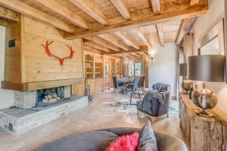 Holiday in mountain resort 7 room triplex chalet 10-12 people (CH) - Chalet Alideale - Champagny-en-Vanoise - Living room