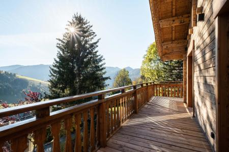 Holiday in mountain resort Chalet Alpanou - La Clusaz - Balcony