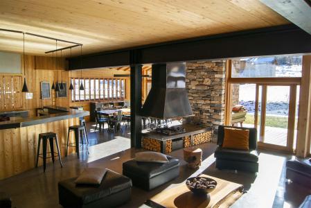 Holiday in mountain resort Chalet Alpinium 1 - Tignes - Fireplace