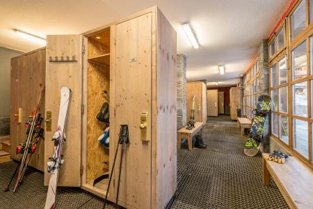 Vakantie in de bergen Chalet Altitude - Les Arcs - Ski locker