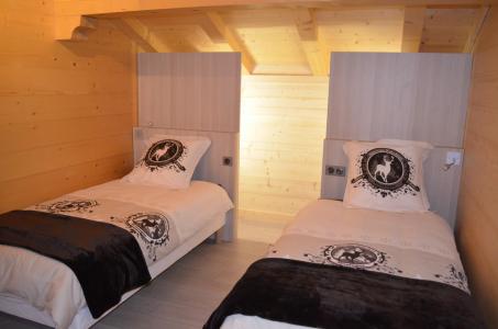 Holiday in mountain resort 5 room triplex chalet 10 people - Chalet Antoline - Le Grand Bornand - Bedroom