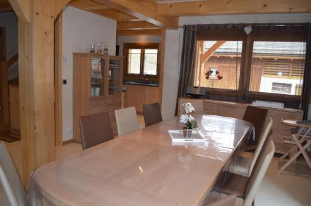 Holiday in mountain resort 5 room triplex chalet 10 people - Chalet Antoline - Le Grand Bornand - Living room