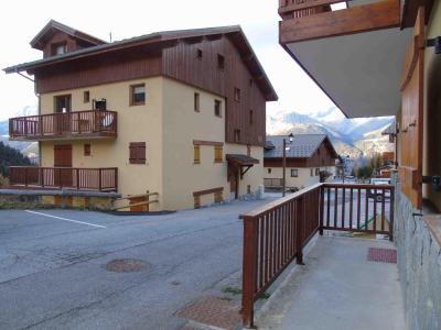 Holiday in mountain resort 2 room apartment 6 people (E2) - Chalet Arrondaz - Valfréjus - Balcony