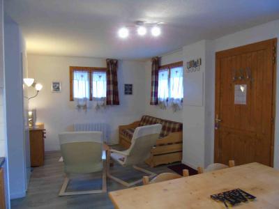 Holiday in mountain resort 2 room apartment 6 people (E2) - Chalet Arrondaz - Valfréjus - Living room