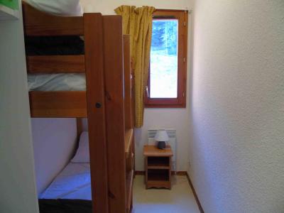 Holiday in mountain resort 3 room apartment cabin 6 people (I34) - Chalet Arrondaz - Valfréjus - Bunk beds