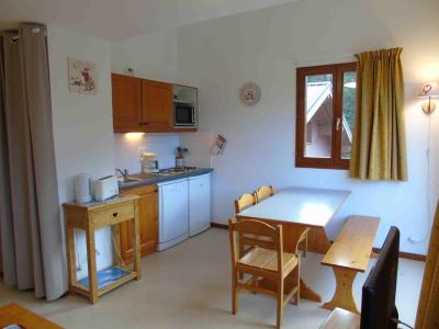 Holiday in mountain resort 3 room apartment cabin 6 people (J32) - Chalet Arrondaz - Valfréjus - Living room