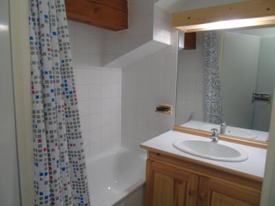 Holiday in mountain resort 4 room apartment cabin 8 people (F7) - Chalet Arrondaz - Valfréjus - Bathroom