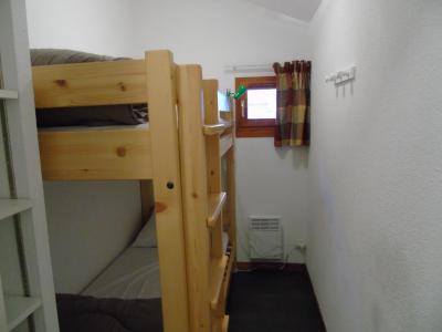 Holiday in mountain resort 4 room apartment cabin 8 people (F7) - Chalet Arrondaz - Valfréjus - Bunk beds