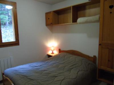 Holiday in mountain resort 4 room apartment cabin 8 people (J13) - Chalet Arrondaz - Valfréjus - Bedroom