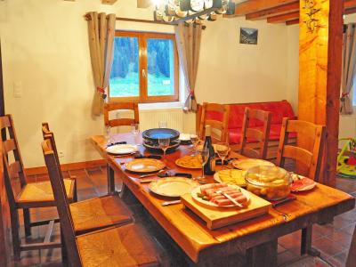 Holiday in mountain resort Chalet Au Coeur de la Vanoise - Champagny-en-Vanoise - Dining area