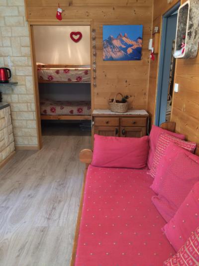 Holiday in mountain resort 2 room apartment sleeping corner 5 people - Chalet Belledonne - La Toussuire - Living room