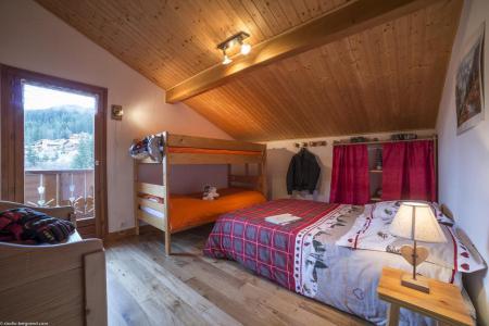 Holiday in mountain resort 4 room duplex chalet 13 people - Chalet Berger - La Tania - Bedroom