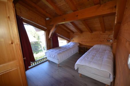 Holiday in mountain resort 5 room duplex apartment 10 people - Chalet Blanc - Les Gets - Cabin