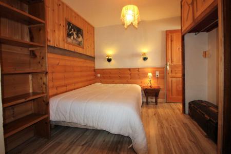 Holiday in mountain resort 3 room apartment 6 people (33CL) - Chalet Bobech - Tignes - Bedroom