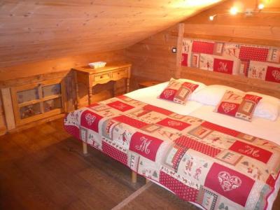 Holiday in mountain resort 6 room apartment 12 people (1) - Chalet Bon Vieux Temps - Le Grand Bornand - Bedroom