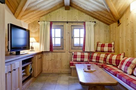 Holiday in mountain resort 3 room duplex chalet 6 people - Chalet Carlina Extension - La Tania - Living room