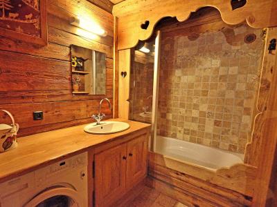 Holiday in mountain resort Chalet Champagny CPV01 - Champagny-en-Vanoise - Bath-tub