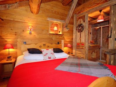 Holiday in mountain resort Chalet Champagny CPV01 - Champagny-en-Vanoise - Bedroom