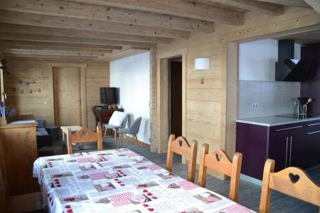 Holiday in mountain resort 6 room duplex chalet 10 people - Chalet Clefs des Pistes - Le Grand Bornand - Living room