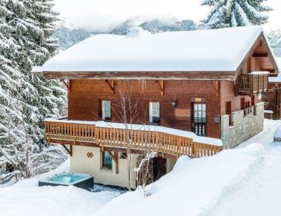 Wynajem La Tania : Chalet Clémentine lato