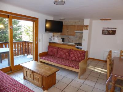 Holiday in mountain resort 4 room apartment 8 people (2) - Chalet Cristal - Champagny-en-Vanoise - Living room