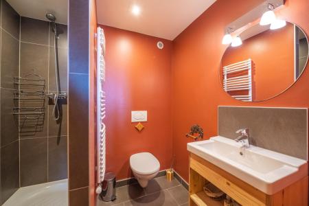 Vacances en montagne Chalet 9 pièces 15 personnes - Chalet Dauphin - Alpe d'Huez - Salle de douche