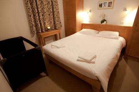 Holiday in mountain resort Chalet de la Dame Blanche - Les Menuires - Double bed