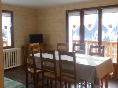 Holiday in mountain resort 4 room apartment 8 people (2) - Chalet Defavia - Châtel - Living room