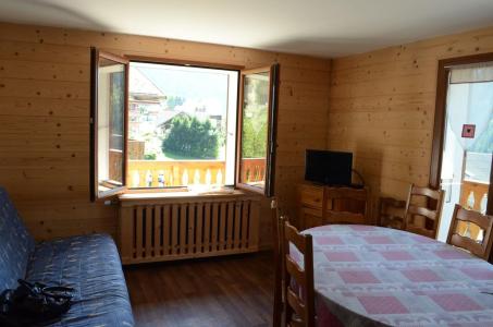 Vakantie in de bergen Chalet Defavia - Châtel - Woonkamer