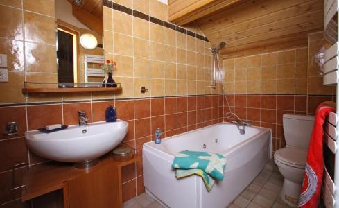 Holiday in mountain resort Chalet des Neiges - Alpe d'Huez - Bathroom