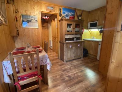 Holiday in mountain resort 2 room apartment cabin 4 people (B06) - CHALET DU CHARVIN - Praz sur Arly - Accommodation