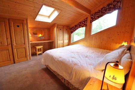Holiday in mountain resort 7 room chalet 16 people - Chalet du Lac des Ecoles - Les Gets - Bedroom