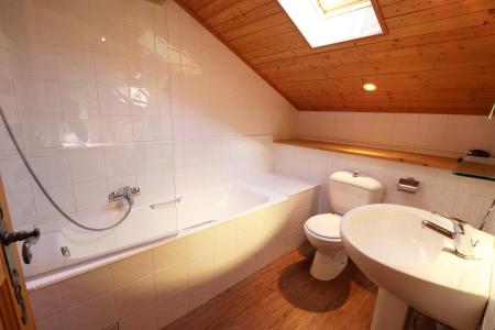 Vacanze in montagna Chalet 7 stanze per 16 persone - Chalet du Lac des Ecoles - Les Gets - Bagno