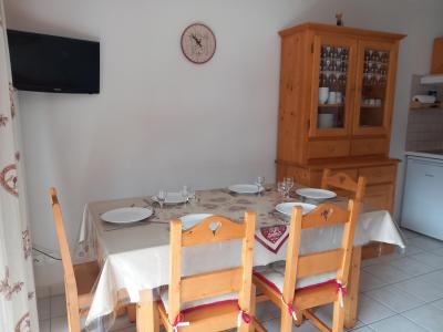 Wakacje w górach Apartament 2 pokojowy 6 osób - Chalet du Torrent - Le Grand Bornand - Pokój gościnny