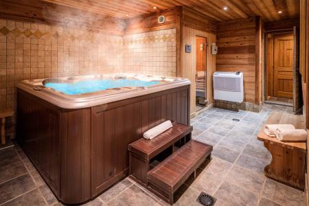 Vacances en montagne Chalet Ecureuil - Alpe d'Huez - Jacuzzi