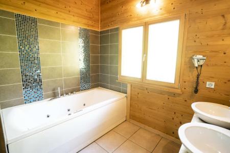 Holiday in mountain resort 7 room triplex chalet 15 people - Chalet Etagne - Châtel - Bathroom