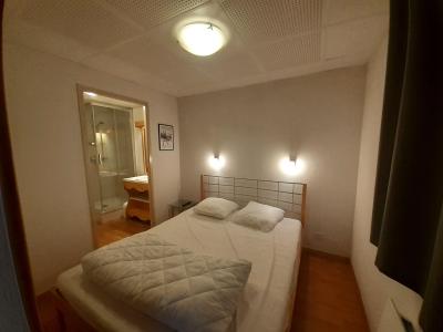 Holiday in mountain resort 3 room apartment sleeping corner 8 people (1-28) - Chalet Florence - Valfréjus - Bedroom