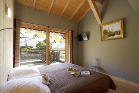 Holiday in mountain resort 5 room chalet 12 people - Chalet Gilda - Les 2 Alpes - Bedroom under mansard